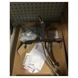 Single Hangdle Kitchen Faucet with Spray