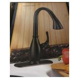 Single Lever Kitchen Faucet w/ Sprayer