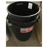 Rubbermaid 20 Gal Trash Cans x3