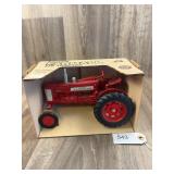 Farmall 350, Ertl, 1/16 Scale, In Box
