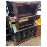 Oak Cabinet 32'Wx16Dx47H w/Microwave Cart