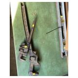 2 Adjustable Pipe Wrenches