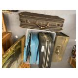 4 Pcs Vintage Luggage