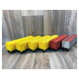 Qty 6 Kusan box cars