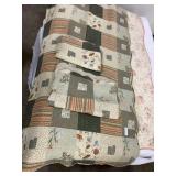 Bed Cover 90'x 90' w Pair Pillow Shams & Pink Be