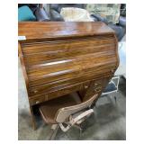 Roll Top Desk w Chair 33' x 18' x 42.5'H
