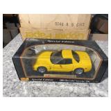 Maisto 2001 Chevy Corvette 1:18 Scale