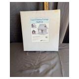 Houseworks Lisa's Country Cottage Dollhouse Shell