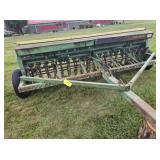 JD Grain Drill 8000 Series 18-7 and Grass seed DD