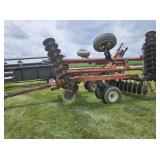 International Model 496 19' Disc w/rear hitch, 8'
