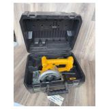 DeWalt 18V Cordless 5.5" Circular Saw Kit