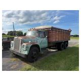 International Load Star 1700 Grain Body Truck