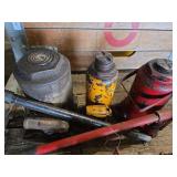 3 Bottle Jacks