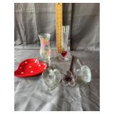 Floral Motif Art Glass & Heart Decor Lot