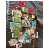 Dollhouse Miniatures Lot - Hoppy Hollow & Dickens