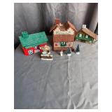 Holiday Village Buildings & Accessories Lot
