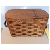EARLY PICNIC BASKET