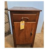 ONE DRAWER WOODEN STAND W/DOOR