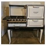 ESTATE GAS ENAMEL GAS STOVE (VERY NICE CONDITION)