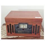 REPORDUCTION RECORD PLAYER-RADIO/CASSET & DISC