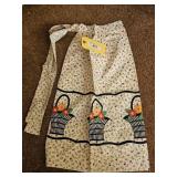 APPRON WITH FLOWER BASKETS