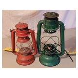 RED & GREEN LANTERN (GREEN HAS NO GLOBE)