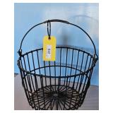 EARLY WIRE EGG BASKET