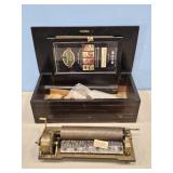 HANDCRANK CYCLINDER PLAYER W/CASE & WORKD