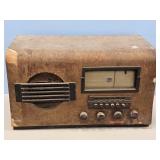 TUBE TYPE TABLE TOP RADIO