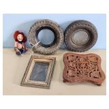 2 TIRE ASH TRAYS, 1 MISSING TRAY, OLD PICTURE