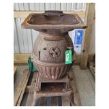 IRONSIDE POT BELLY STOVE FROM NEWARK OHIO