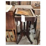 LAMPSTAND MISSING MARBLE