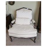 UPH. CHIAR W/PILLOWS