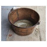 COPPER BUCKET W/FINGER JOINTED BOTTOM