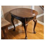 1 DRAWER STAND W.QUEEN  ANN LEGS