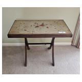 FOLDING TABLE W/FLOWER TOP