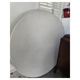 ROUND BANQUET TABLE 5 FOOT IN DIA.