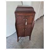VICTROLA WITH RECORDS-WORKING ORDER