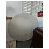 ROUND BANQUET TABLE 5 FOOT IN DIA.