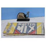 JIFFY-WAY EGG SCALE & CLOTH FEED SACK