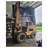 TOWMOTOR "ARMY" FORKLIFT RATED @6K