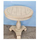 Ashley Round Accent Table T505-106