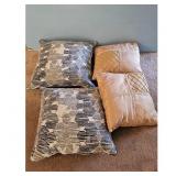 Set of 4 Decorative Throw Pillows Geometric and Te
