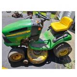 John Deere 115 Automatic Riding Lawn Mower-not tes