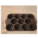 Vintage Wagner Cast Iron Muffin Pan 11 Cup