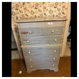 Vintage Gray 6-Drawer Dresser with Decorative Draw