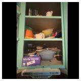 Philips DVD Player and Assorted Kitchenware Lot