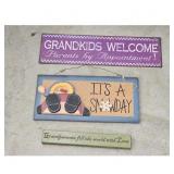 Set of 3 Decorative Signs: Grandkids Welcome, Its