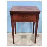 White Sewing Machine w/ Wood Sewing Cabinet
