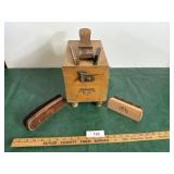 Esquire Shoe Valet, shoe brushes